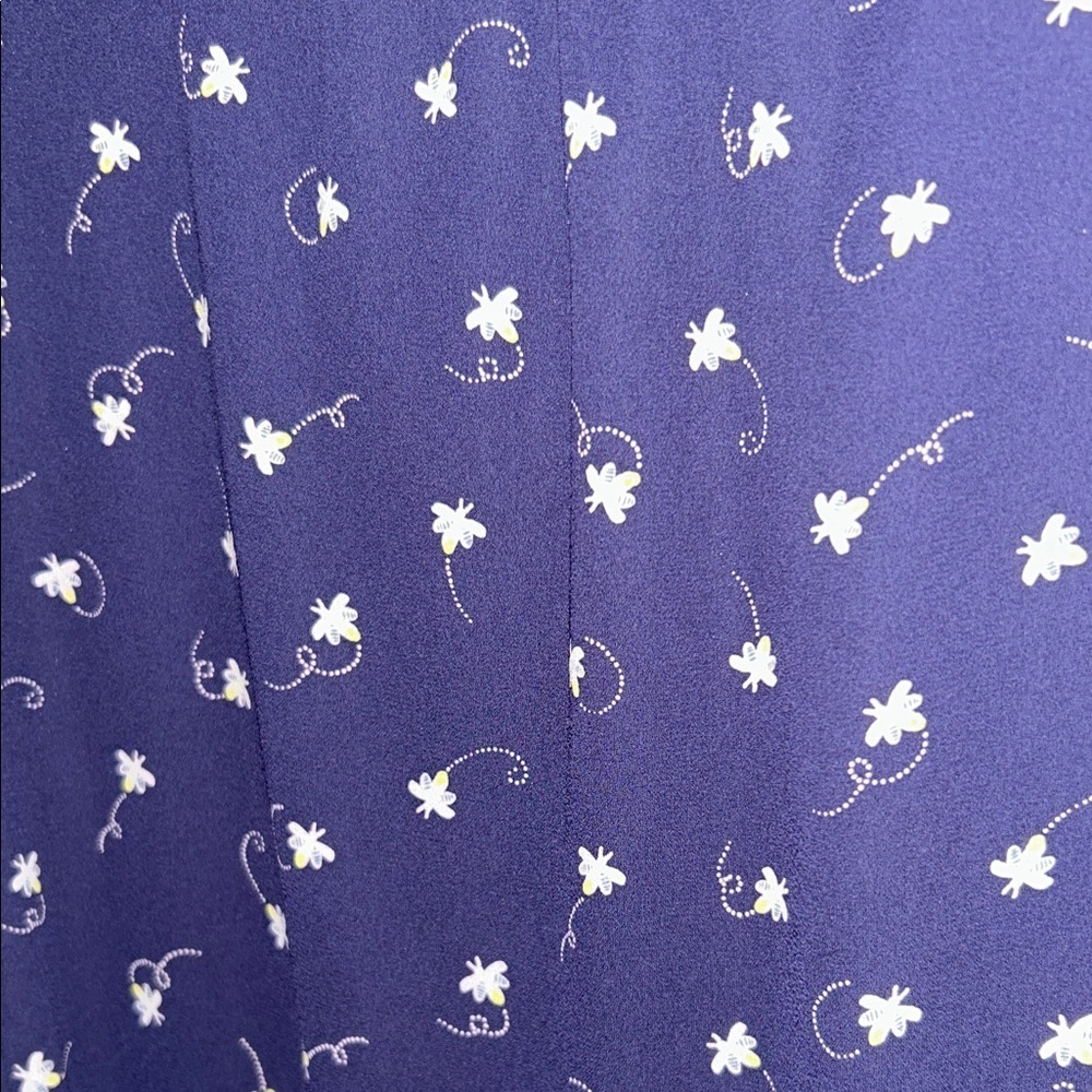 Chic Bee Pattern Navy Midi Dress - Picture 4 of 5